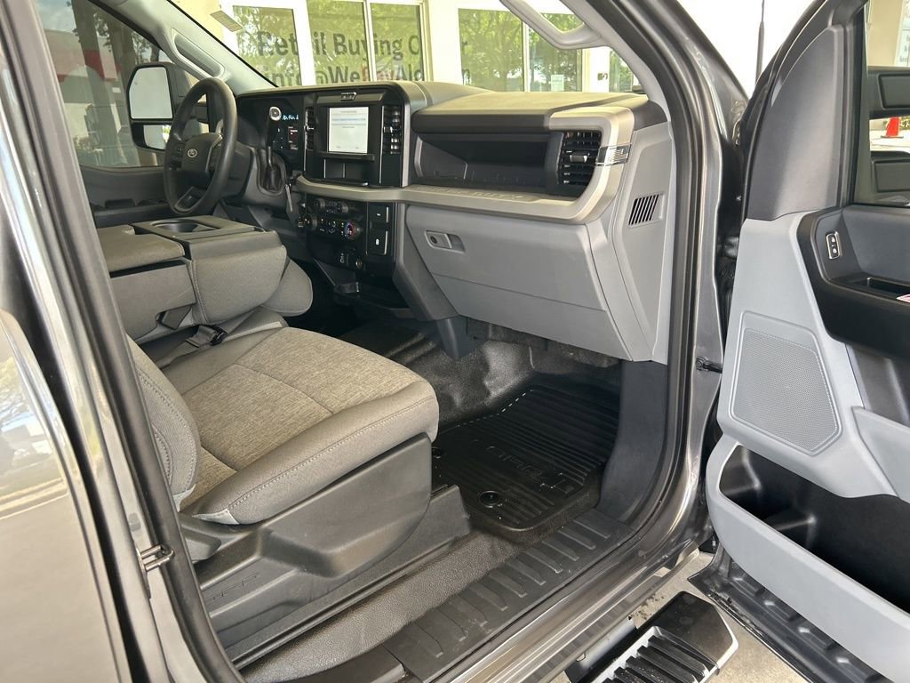 Used 2025 Ford F450 XL w/ FX4 Off-Road Package image 29