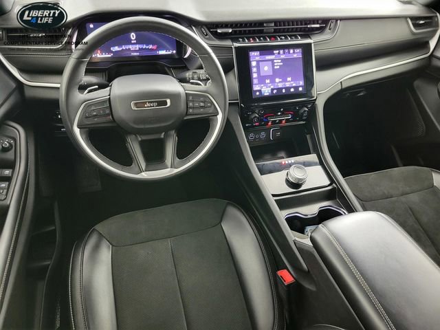 Used 2023 Jeep Grand Cherokee L Laredo image 34