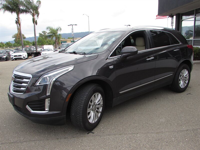 Used 2017 Cadillac XT5 FWD image 4