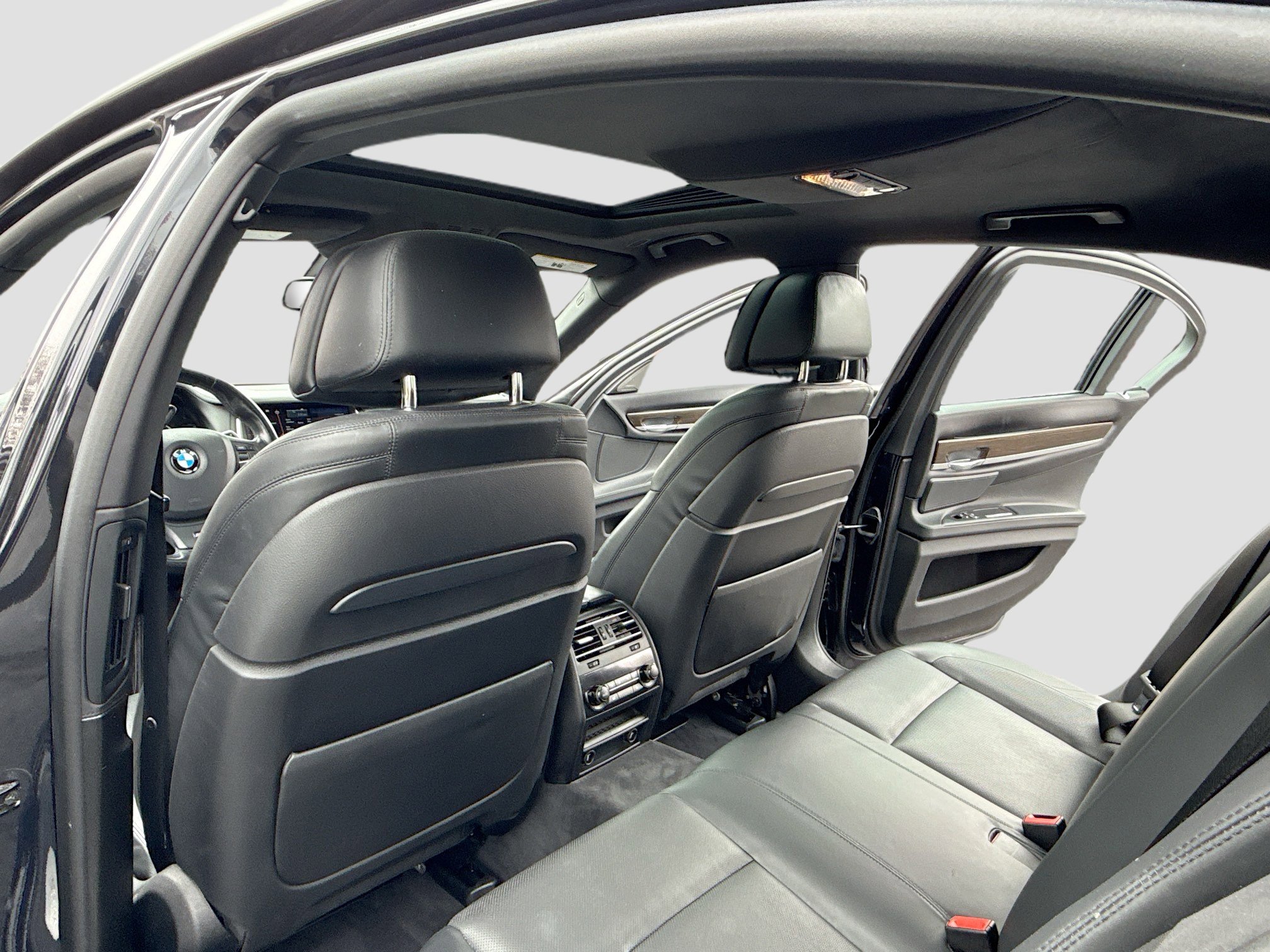 Used 2015 BMW 750i xDrive AWD/4WD image 6