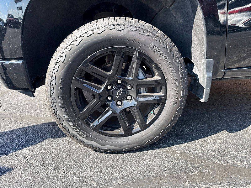 Used 2024 Chevrolet Silverado 1500 LT Trail Boss w/ LT Trail Boss Premium Package AWD/4WD image 23