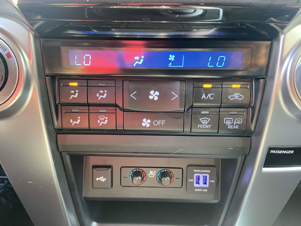 Used 2024 Toyota 4Runner Limited AWD/4WD image 26
