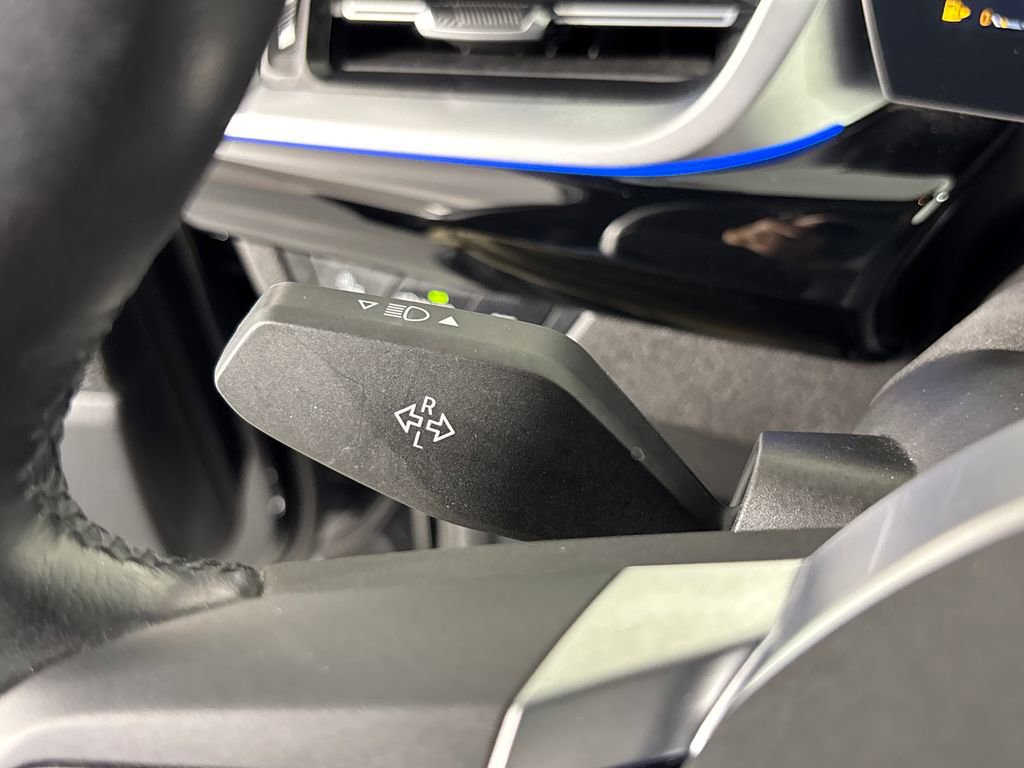 Used 2025 BMW X1 xDrive28i w/ Convenience Package image 17