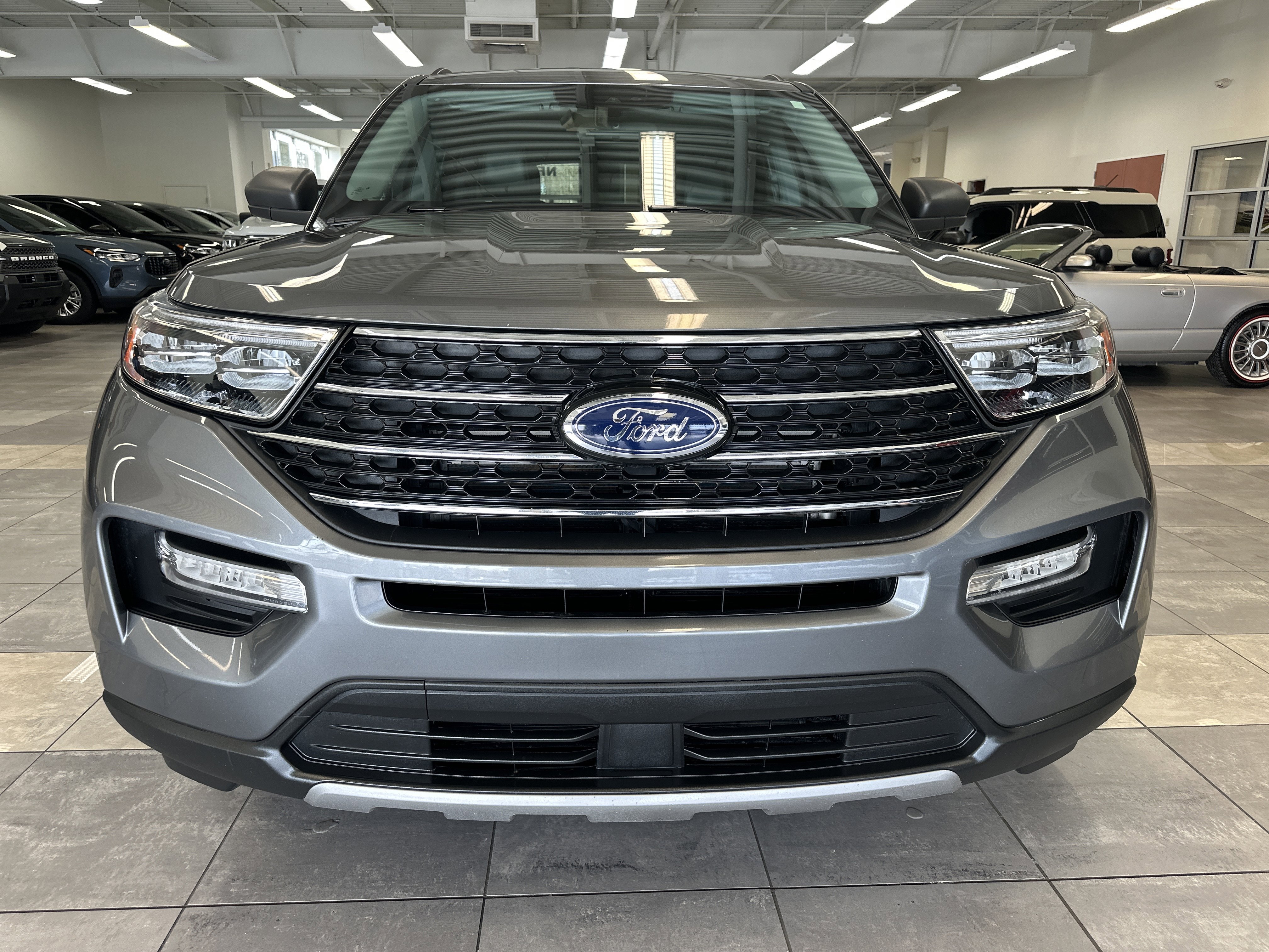 Used 2023 Ford Explorer XLT w/ Equipment Group 202A image 19