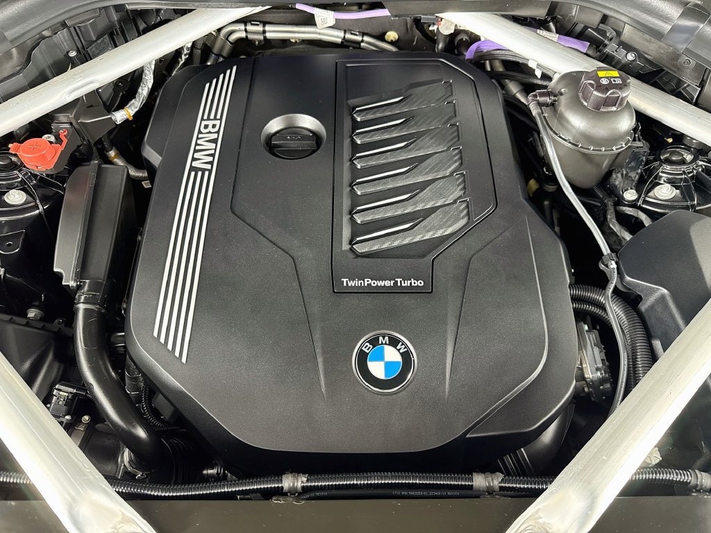 Used 2021 BMW X5 sDrive40i w/ M Sport Package RWD image 26