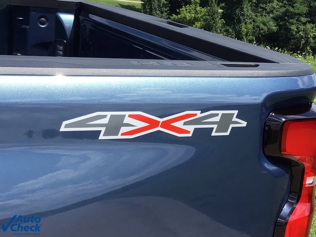 Used 2025 Chevrolet Silverado 2500 LTZ w/ LTZ Convenience Package image 38