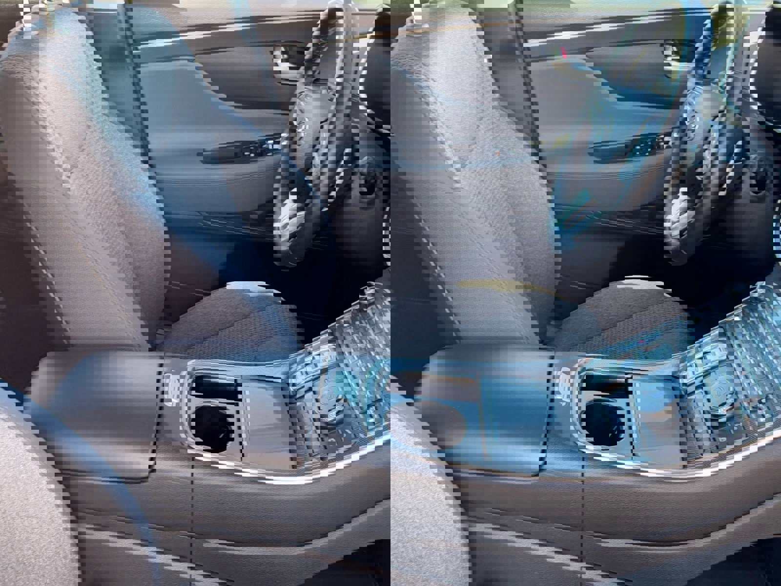 Used 2023 Hyundai Santa Fe SEL image 10