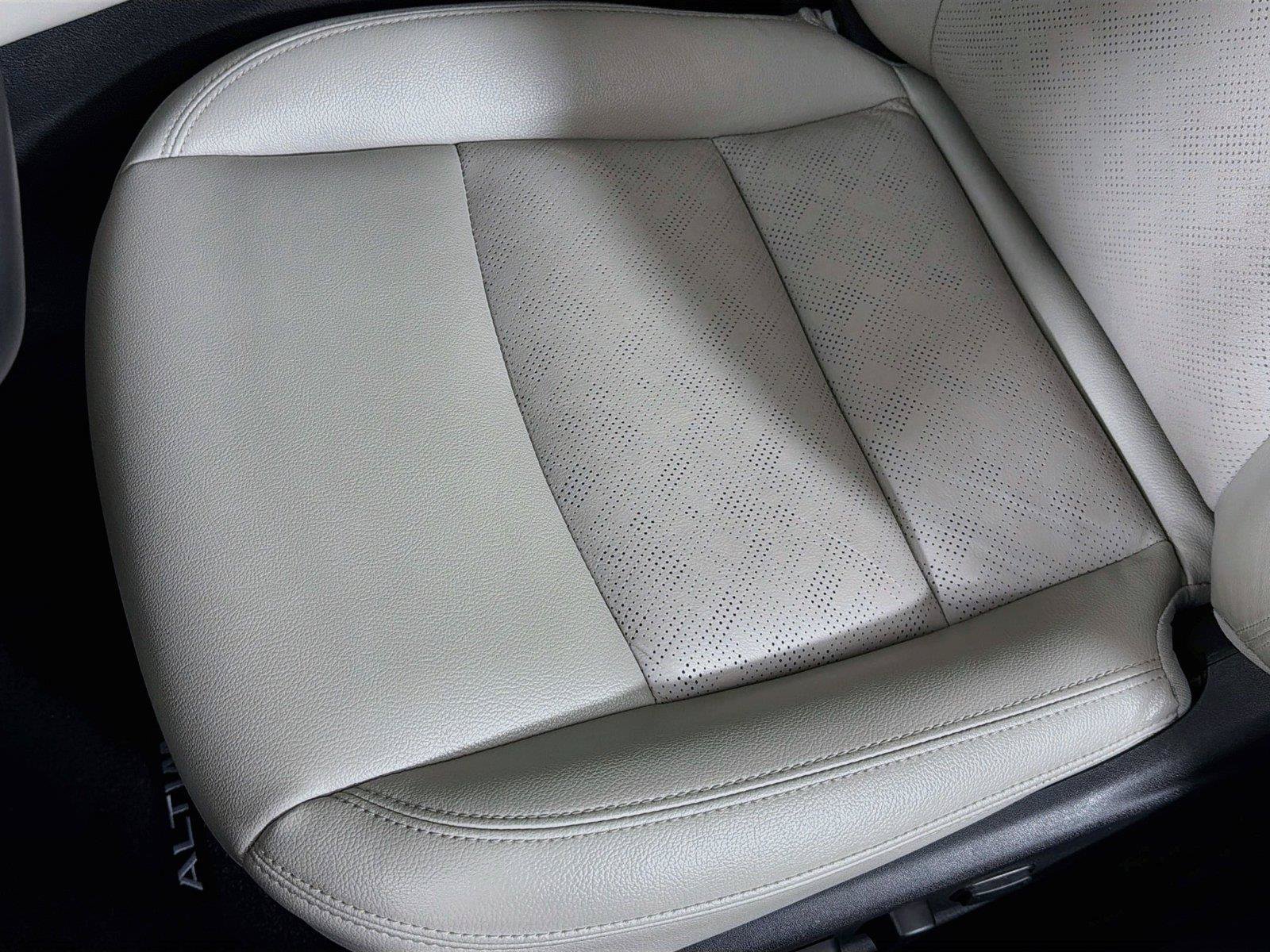 Used 2023 Nissan Altima 2.5 SL AWD/4WD image 15