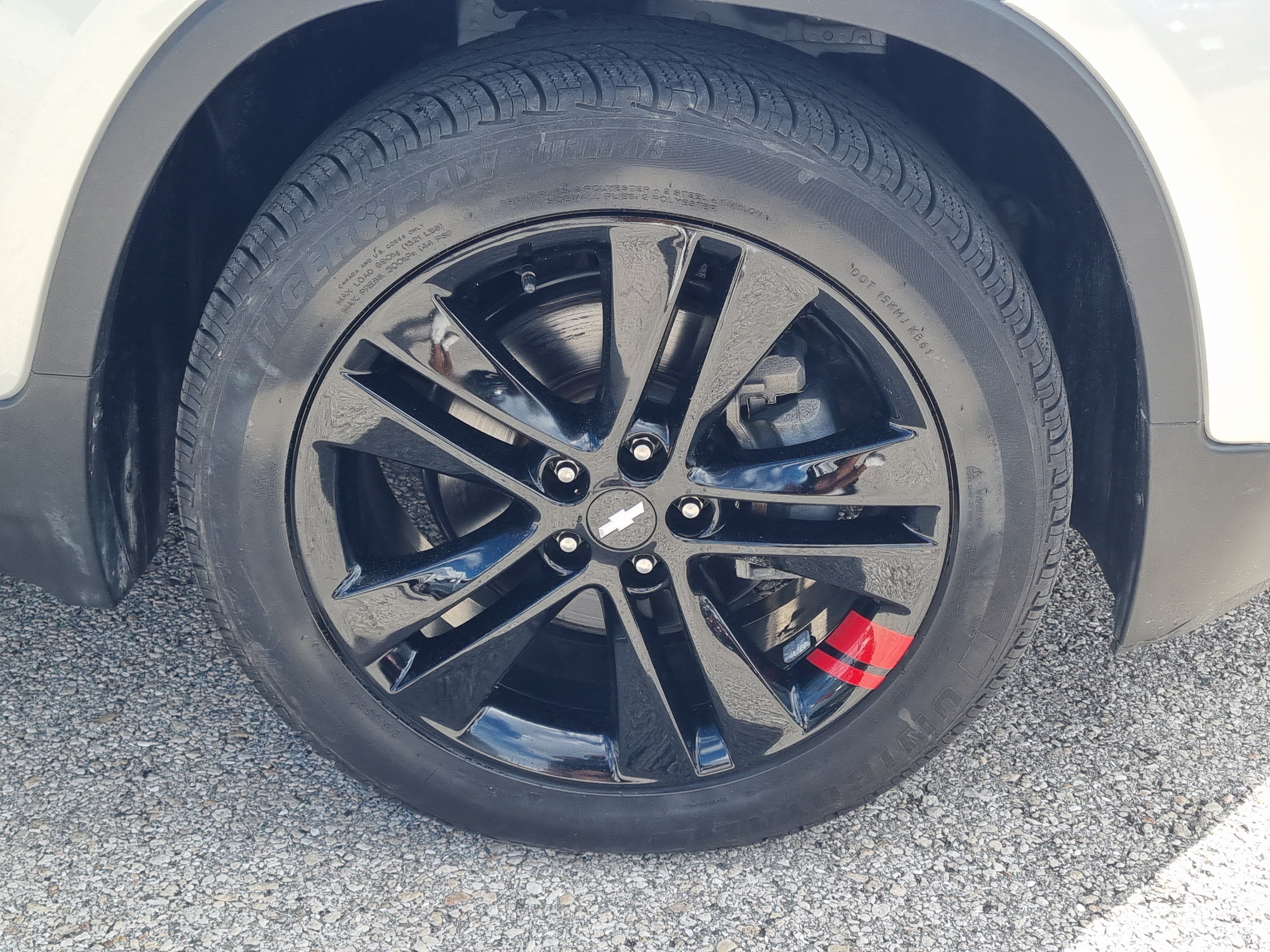 Used 2021 Chevrolet Trax LT w/ Redline Edition FWD image 9