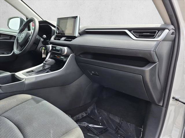 Used 2025 Toyota RAV4 LE AWD/4WD image 21