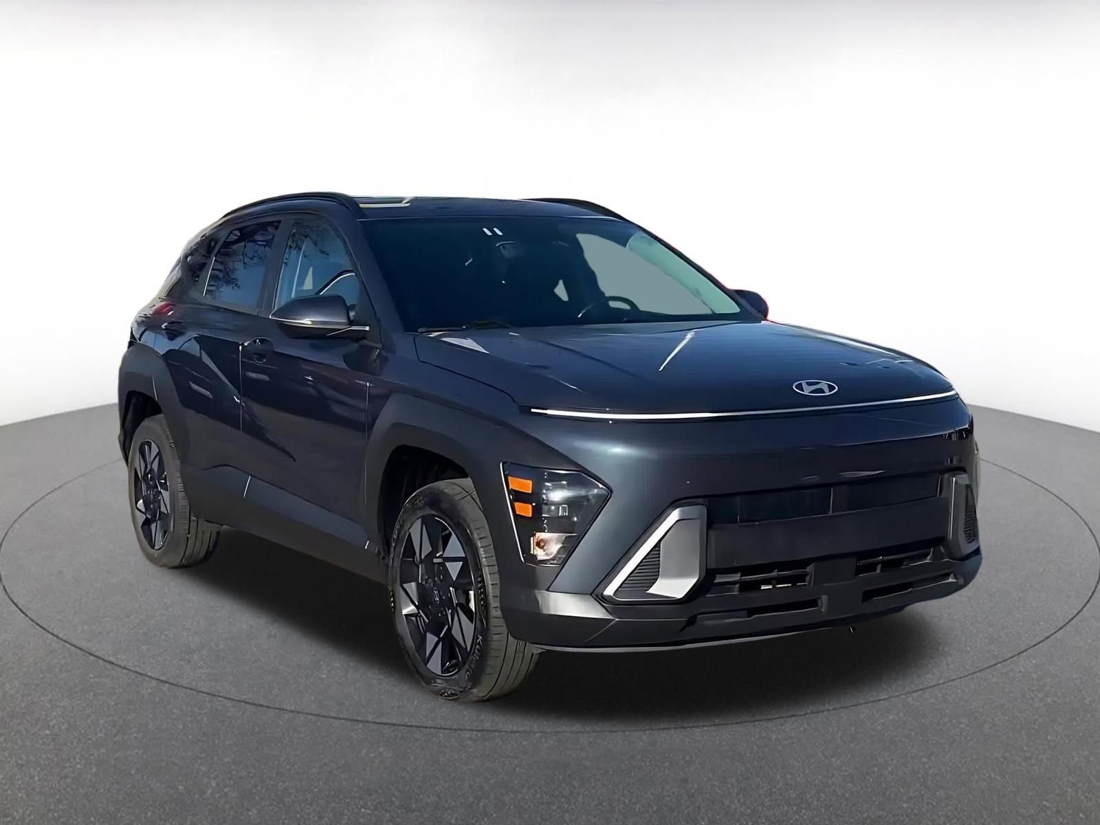 Used 2025 Hyundai Kona SEL image 3