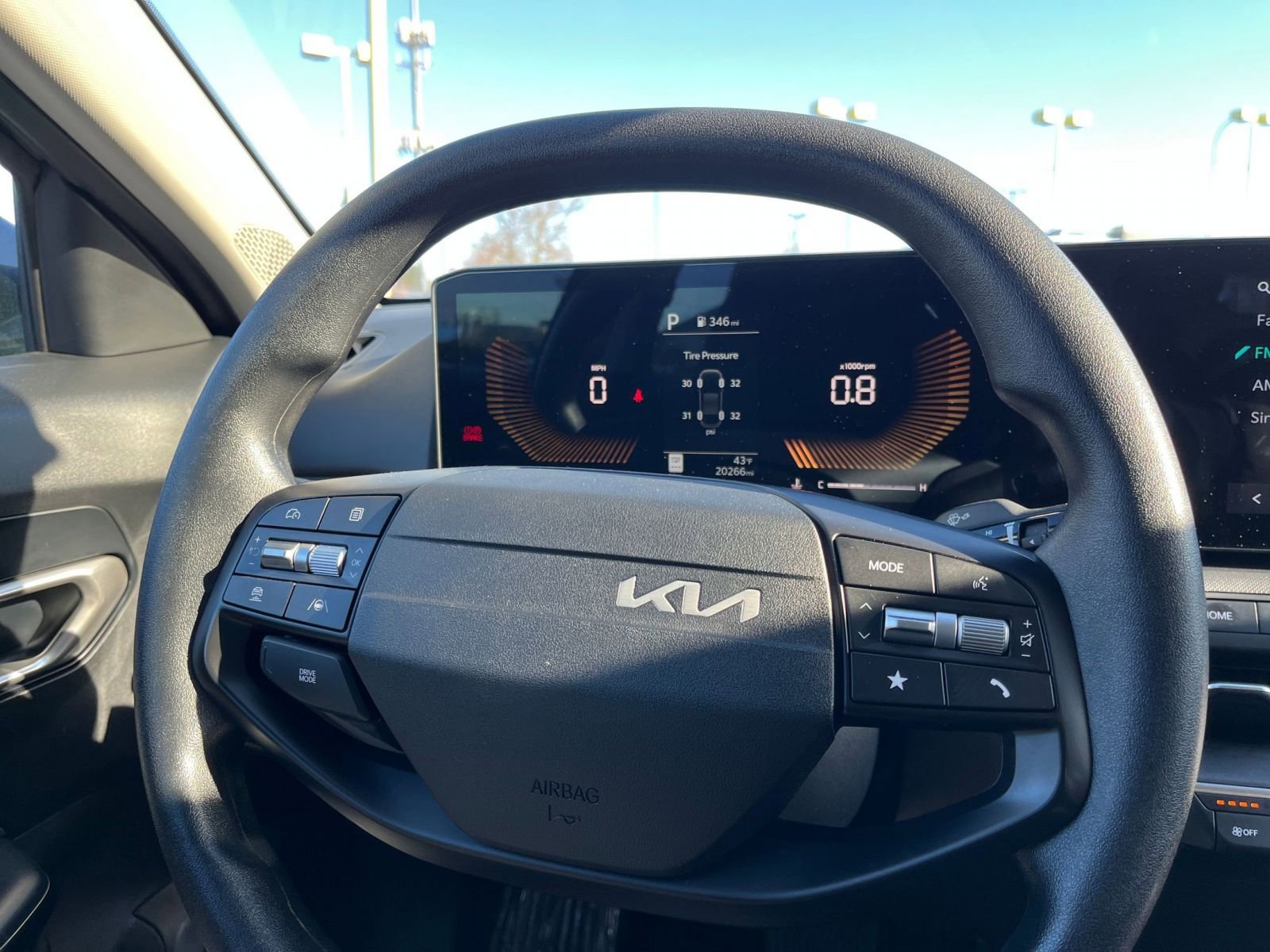 Used 2025 Kia K4 LXS image 27