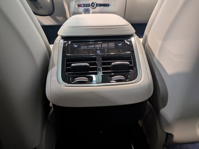 New 2026 Volvo XC90 B6 Ultra image 26