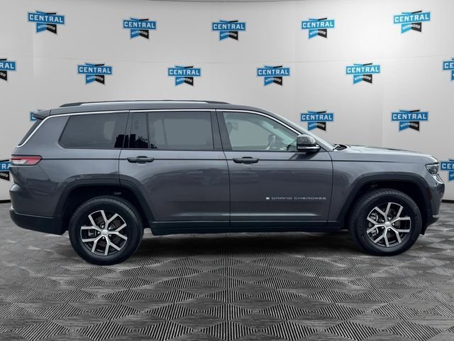Used 2023 Jeep Grand Cherokee L Limited w/ Trailer Tow Group (B) AWD/4WD image 7