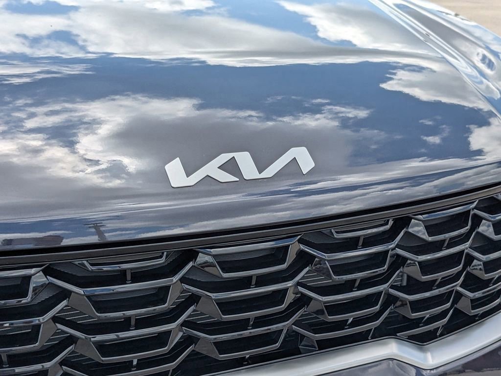 Certified 2025 Kia Sorento S AWD/4WD image 11