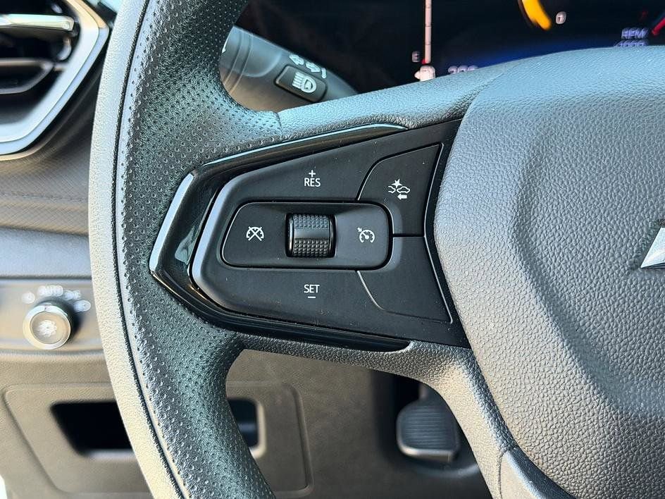 Used 2025 Chevrolet TrailBlazer LT AWD/4WD image 22