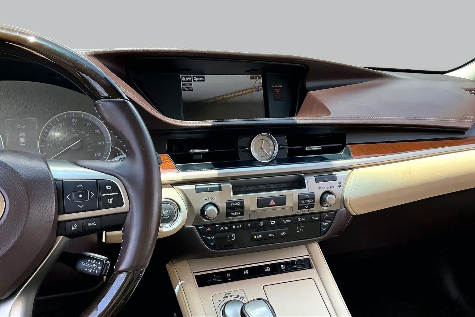 Used 2016 Lexus ES 350 FWD image 7