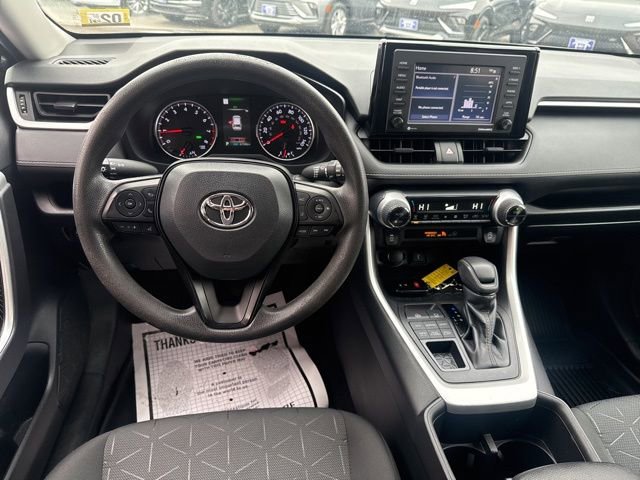Used 2022 Toyota RAV4 XLE AWD/4WD image 18