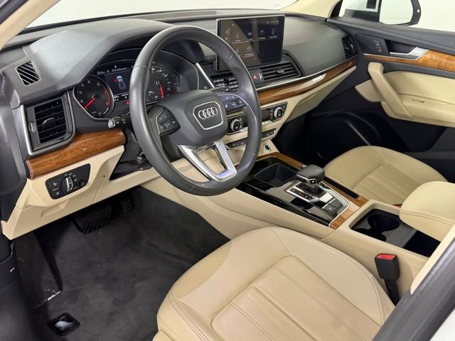 Used 2023 Audi Q5 2.0T Premium w/ Convenience Package image 10