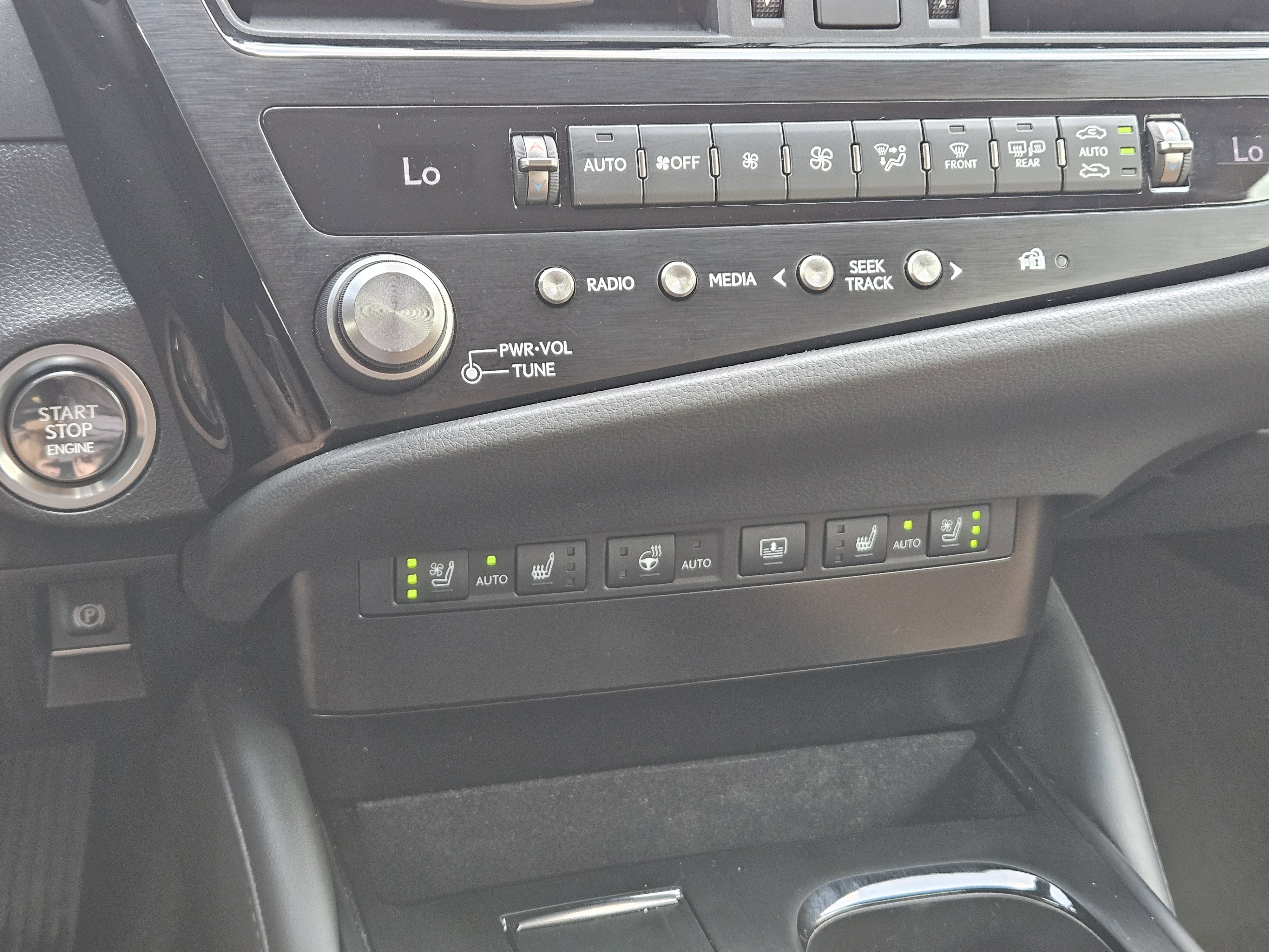 Used 2024 Lexus ES 350 Ultra Luxury w/ Accessory Package (Z2) FWD image 19