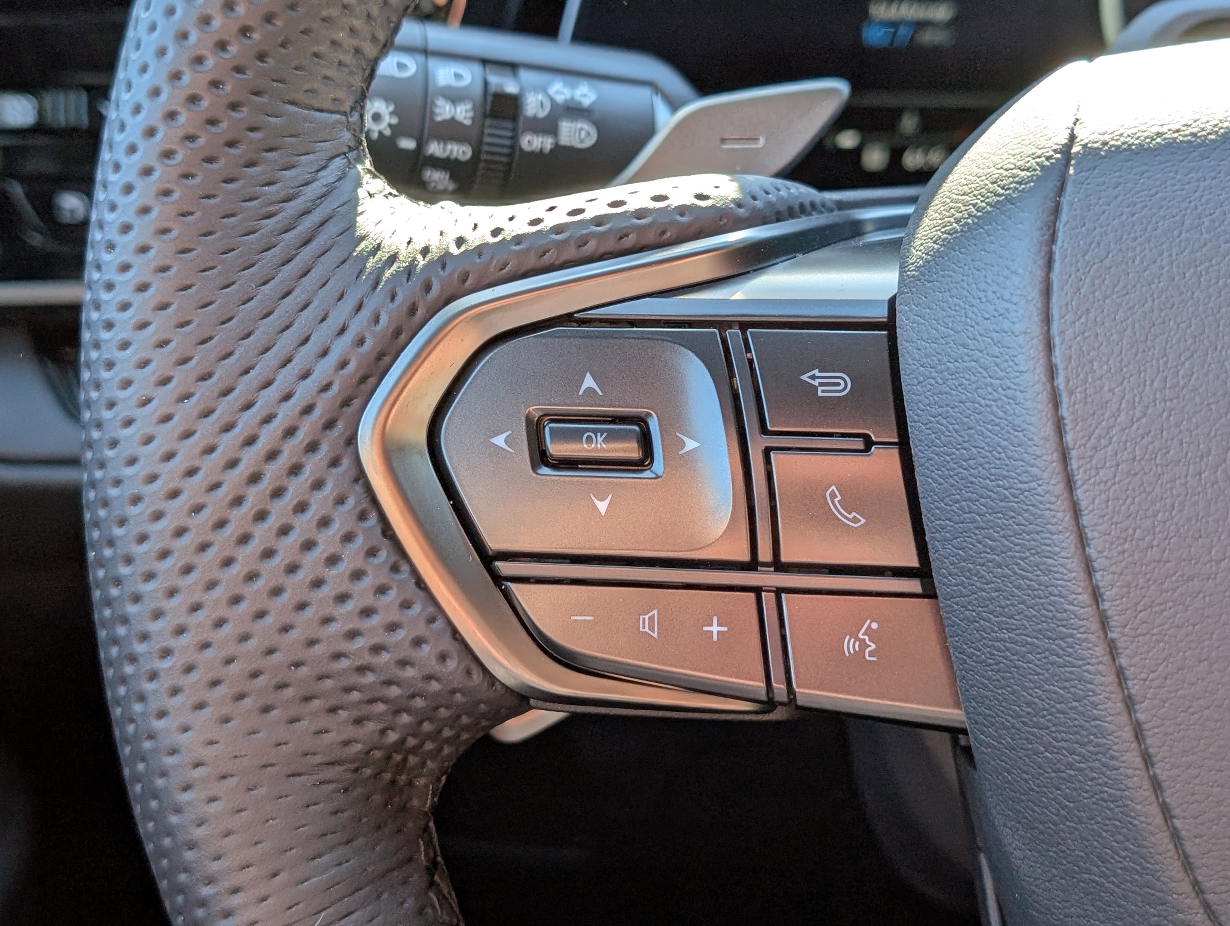 New 2026 Lexus TX 500h AWD image 21