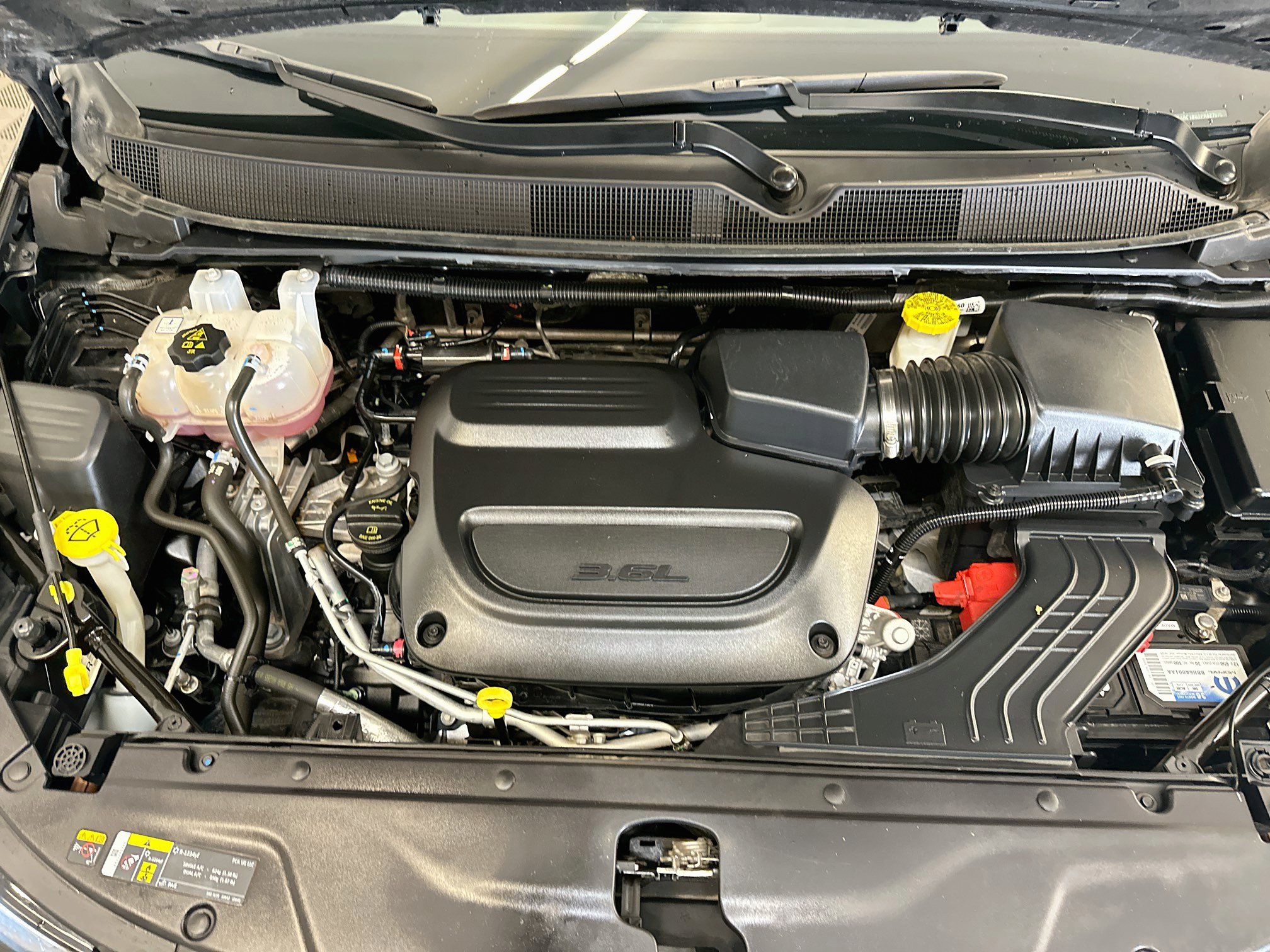 Used 2023 Chrysler Pacifica Touring-L FWD image 35