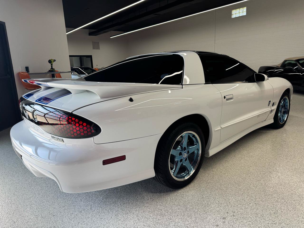 Used 1999 Pontiac Firebird Formula RWD image 7
