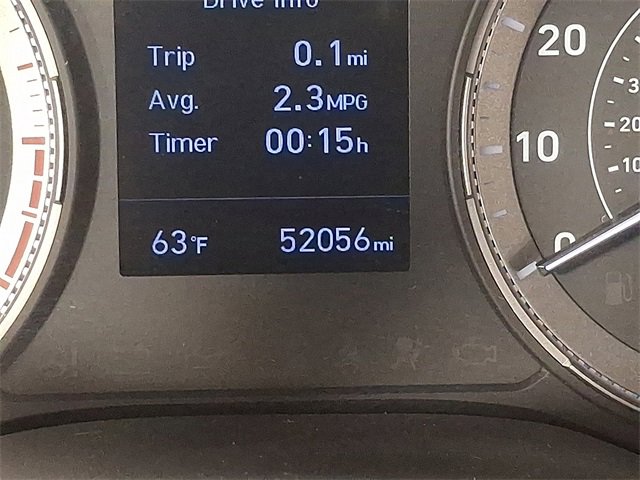 Used 2022 Hyundai Venue Limited image 18