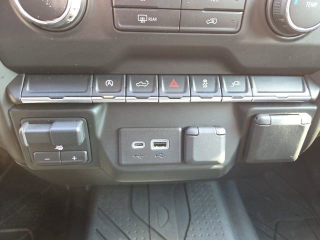 Used 2021 Chevrolet Silverado 1500 Custom w/ LPO, Dark Essentials Package image 17