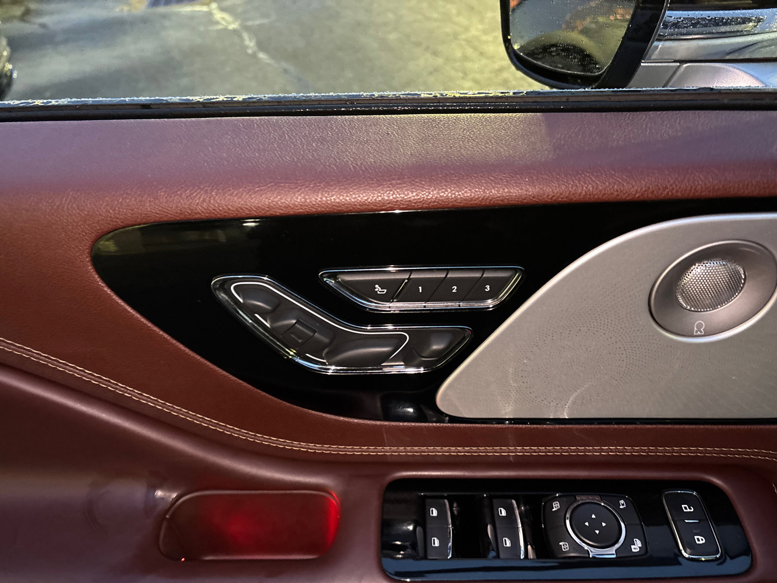 Used 2020 Lincoln Aviator Black Label w/ Dynamic Handling Package image 12