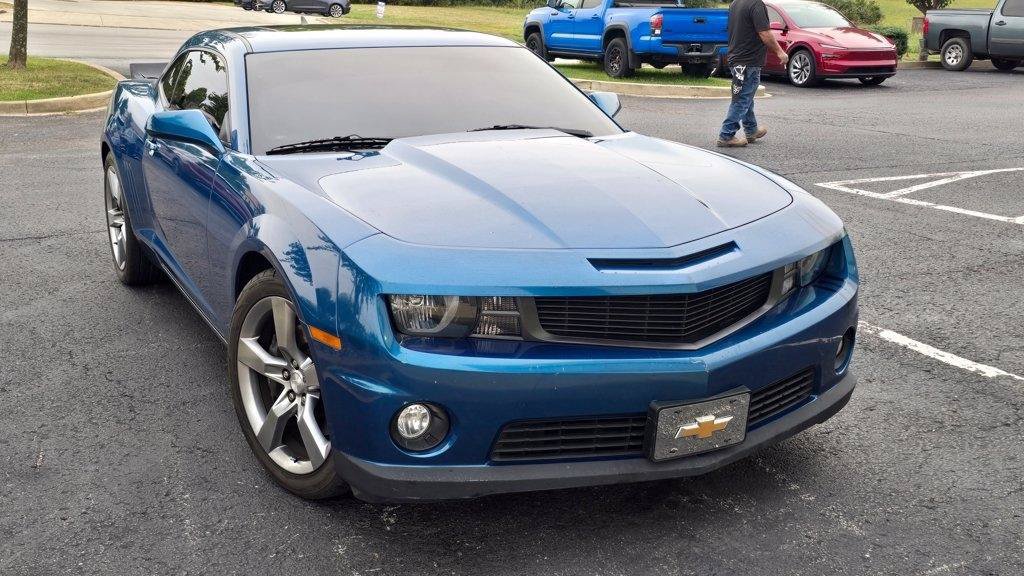 Used 2010 Chevrolet Camaro SS RWD image 1