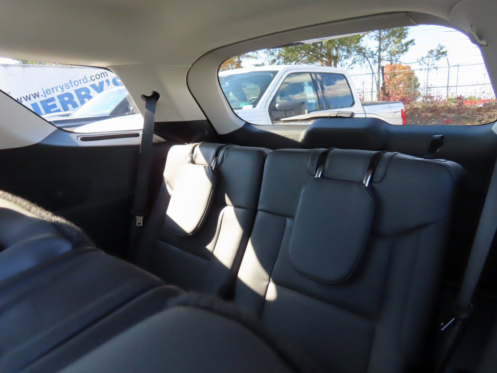 New 2026 Ford Explorer Active w/ Active Comfort Package image 17