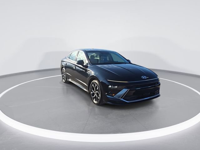 Used 2024 Hyundai Sonata SEL FWD image 2