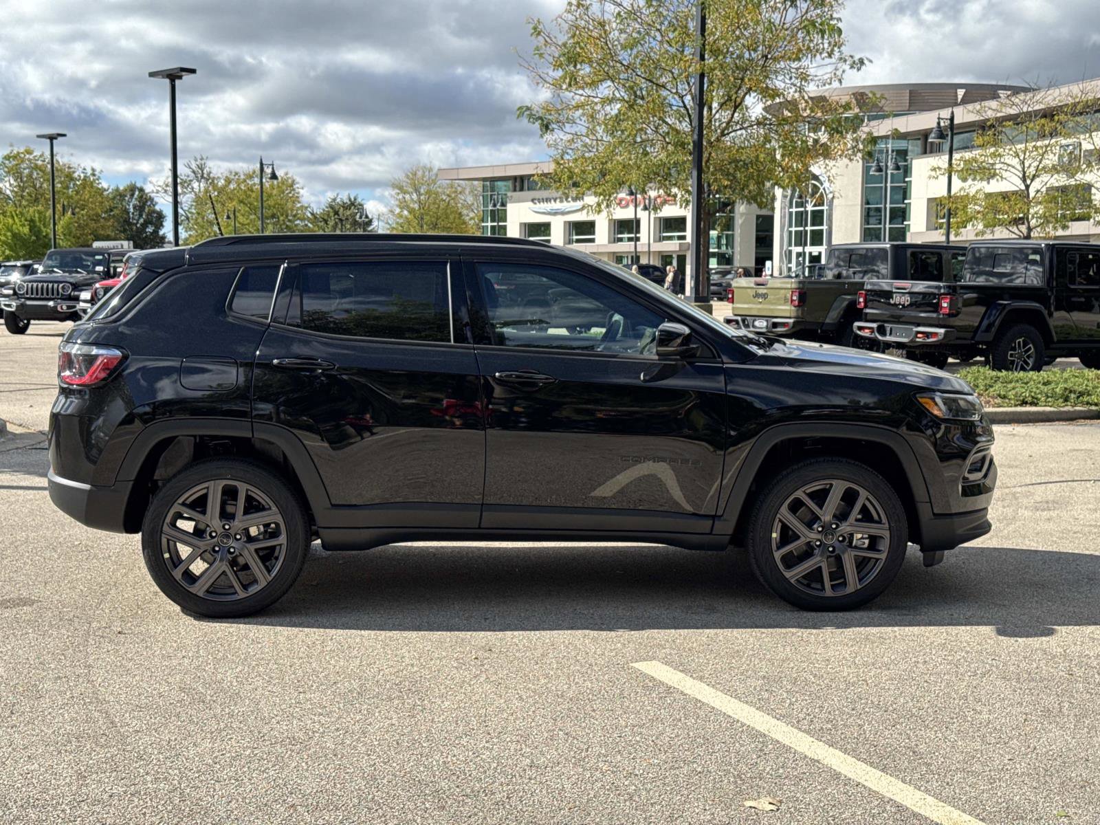 New 2026 Jeep Compass Limited image 4