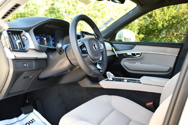 New 2027 Volvo XC90 B6 Plus AWD/4WD image 14