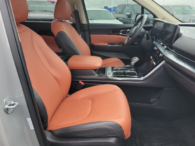 Used 2024 Kia Carnival SX Prestige FWD image 28
