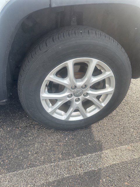 Used 2014 Jeep Cherokee Latitude w/ Cold Weather Group image 15