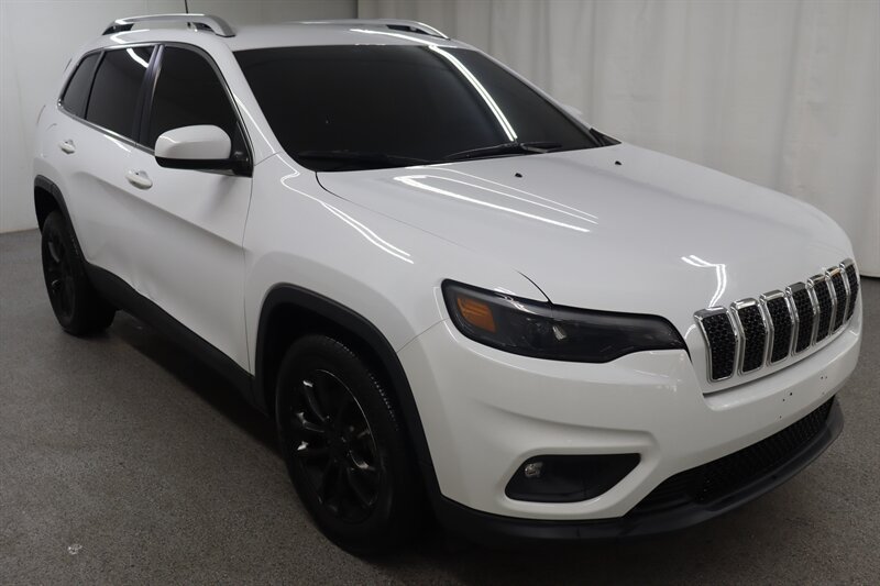 Used 2019 Jeep Cherokee Latitude w/ Popular Appearance Group
