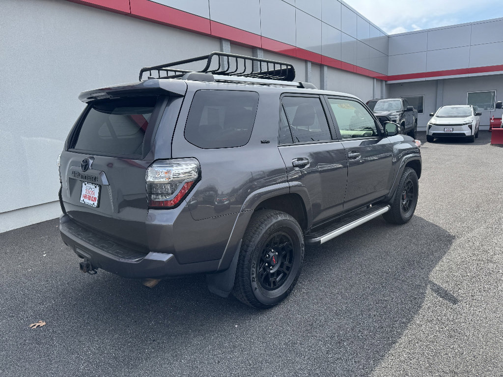 Used 2023 Toyota 4Runner SR5 Premium w/ Moonroof Package image 5