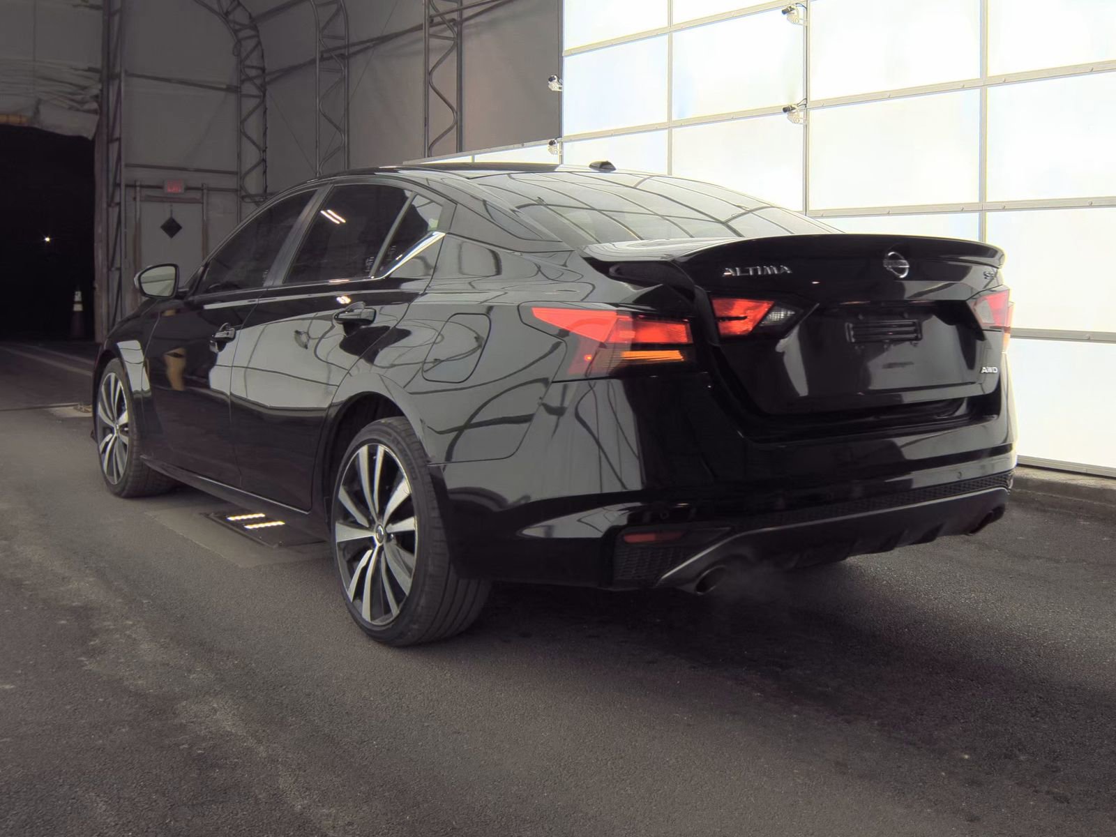 Used 2020 Nissan Altima 2.5 SR image 6