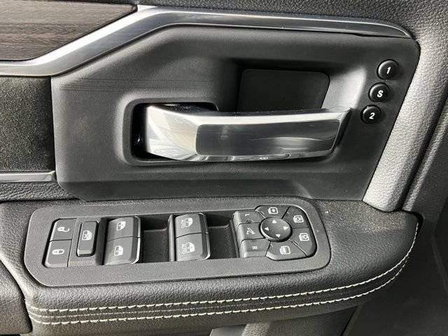 New 2026 RAM 3500 Laramie AWD/4WD image 23