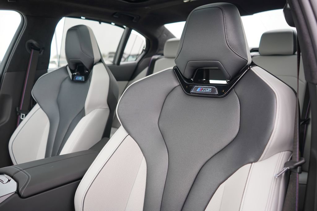 New 2026 BMW M5 w/ Executive Package image 15
