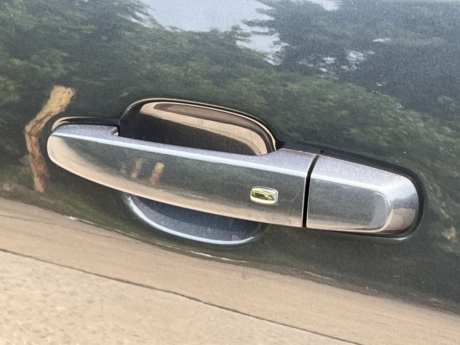 Used 2020 Chevrolet Camaro LS RWD image 16
