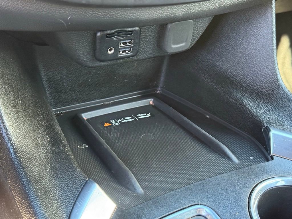 Used 2023 Chevrolet Traverse RS image 12