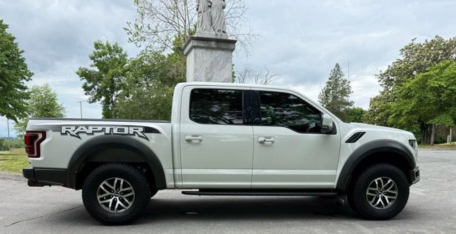 Used 2018 Ford F150 Raptor w/ Equipment Group 802A Luxury AWD/4WD image 6