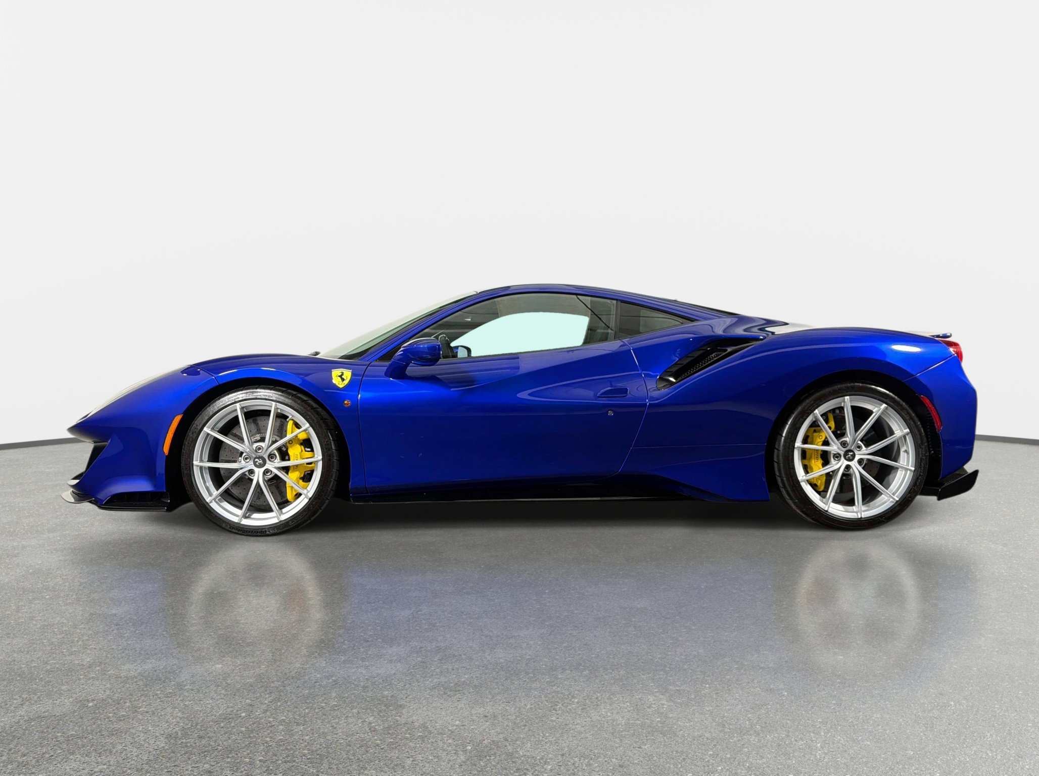Used 2020 Ferrari 488 Pista Coupe RWD image 15