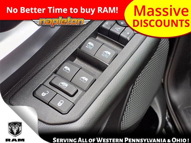 New 2026 RAM 1500 4x4 Crew Cab image 15