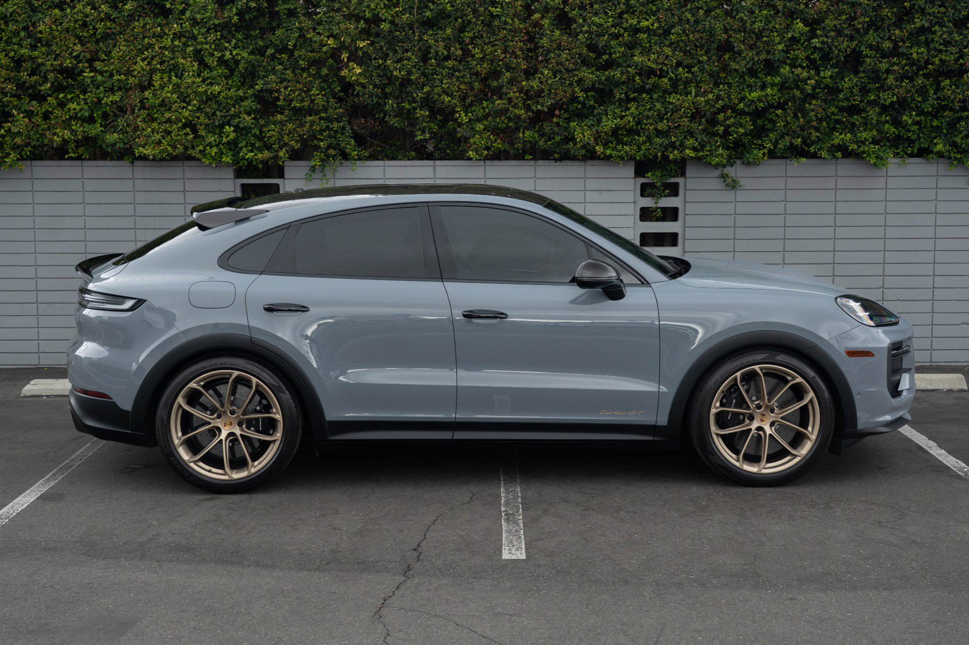 Used 2024 Porsche Cayenne Turbo GT image 8
