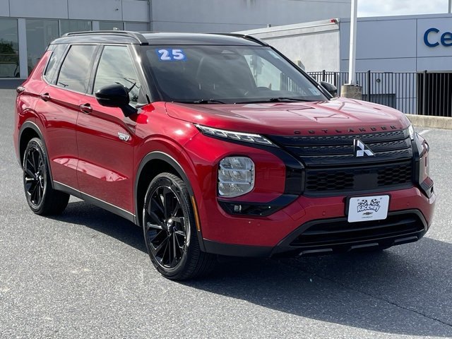 Used 2025 Mitsubishi Outlander SEL Black Edition
