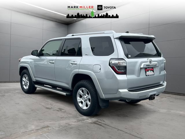 Used 2016 Toyota 4Runner SR5 AWD/4WD image 3